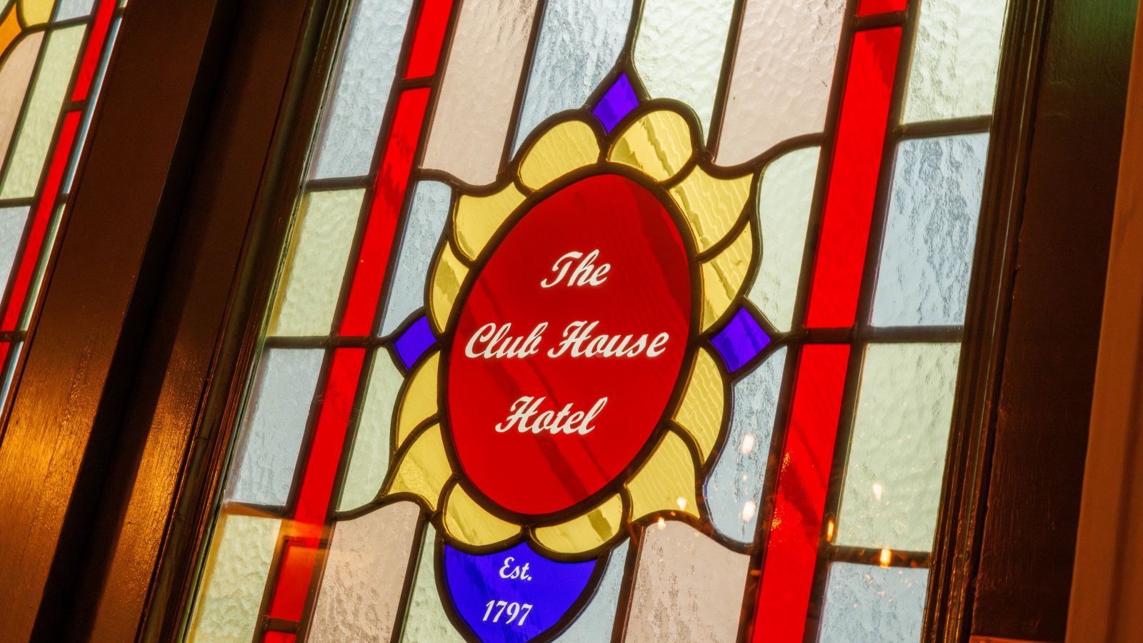 Club House Glass 1600 x 1067