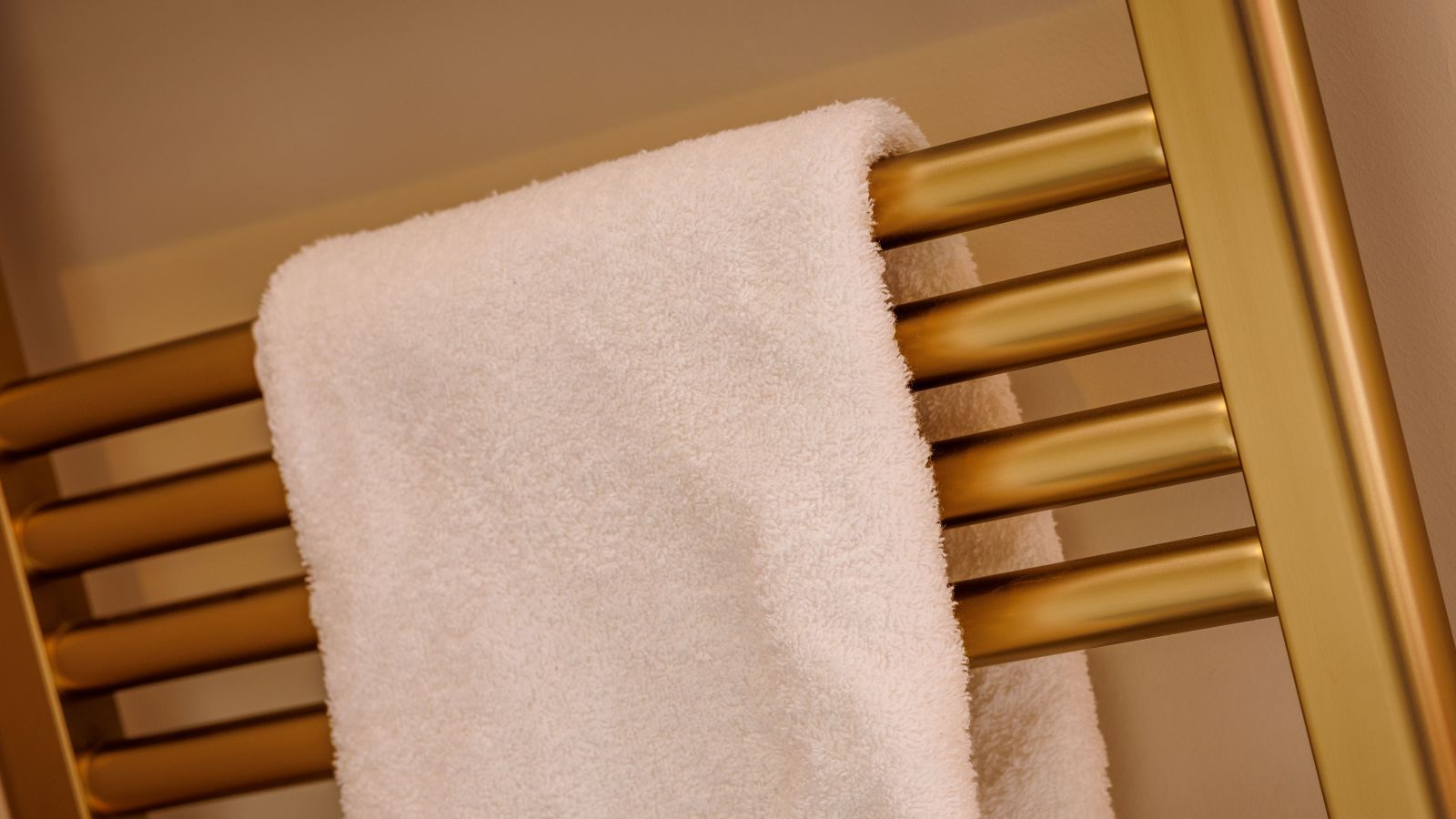 Bathroom Brass Detail 1600x900